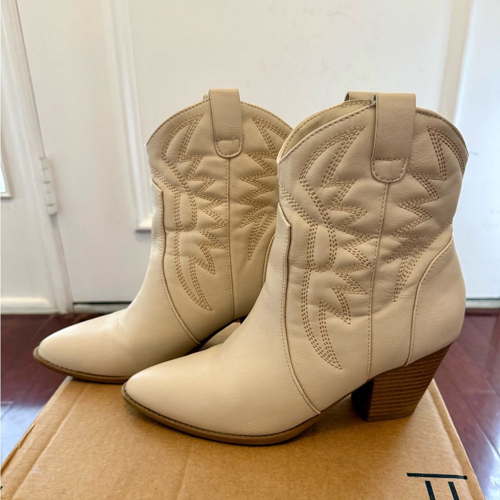 Qupid Cream Heeled Western Boots